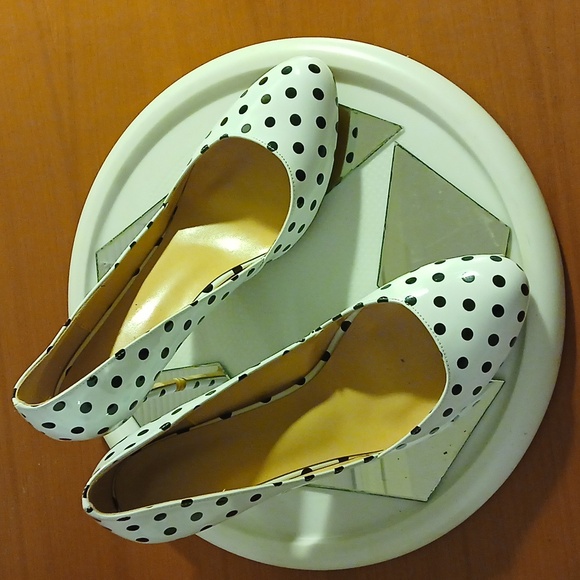 Unisex Shoe NWT, 12.5US/44EU Black Polka Dot round toe pump, D'Orsay, 4" heel - Picture 6 of 10